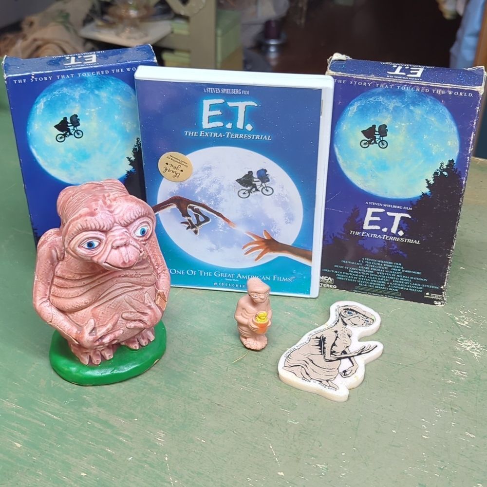 E.T. The‎ Extra-Terrestrial (VHS, 1982) THX Digitally Remastered VHS & DVD